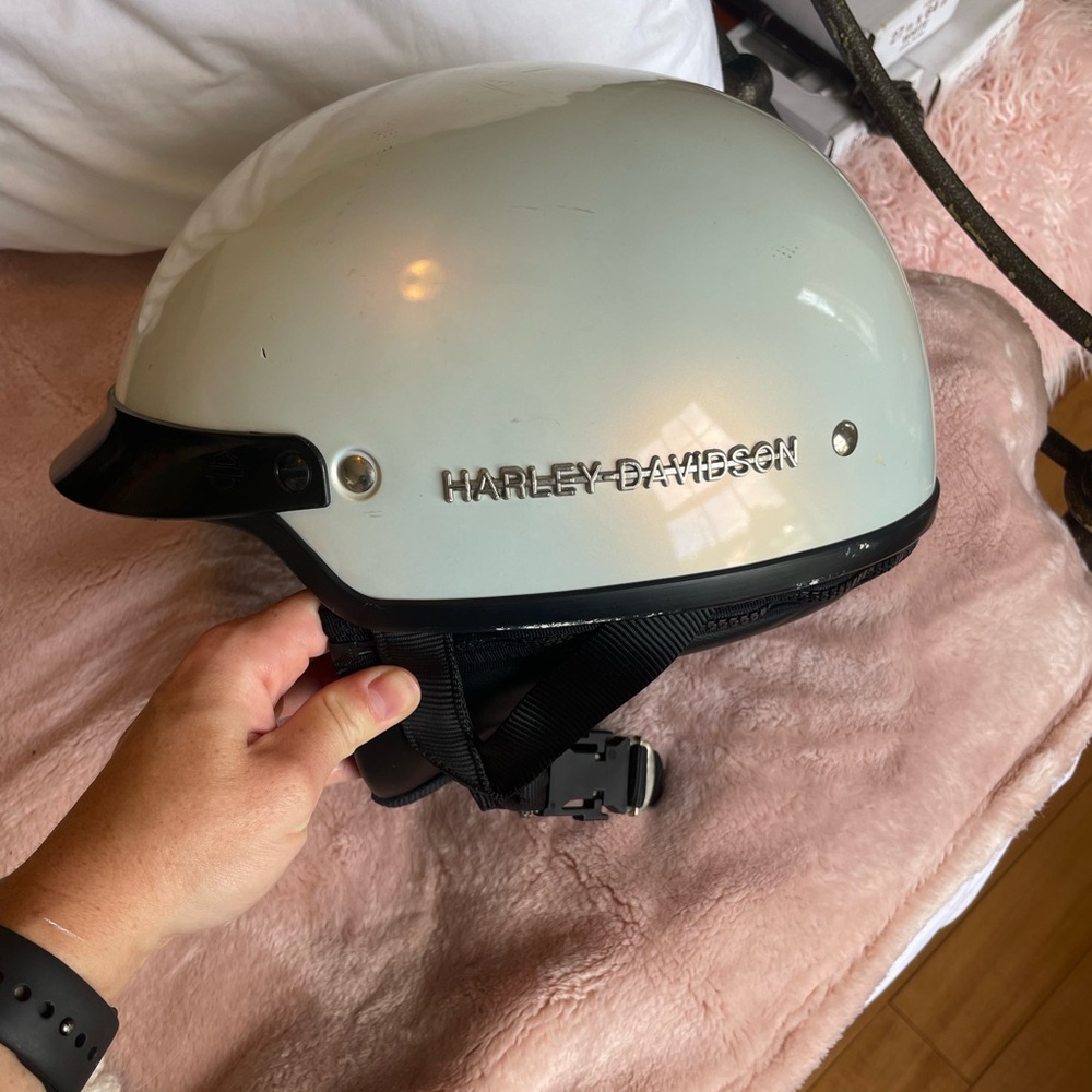 Harley-Davidson Pearl Helmet with Black Visor